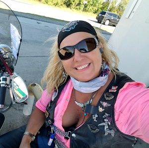 Meet your Posher, Lori